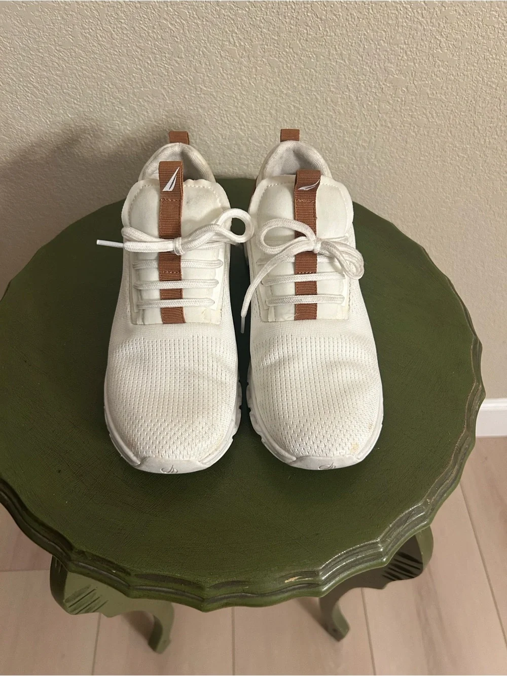 Nautica White Knit Sneakers with Brown Pull-Tab